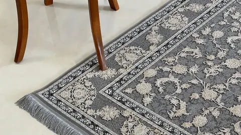 تصویر 3 از فرش ابریشمی گل برجسته در تنوع بسیار